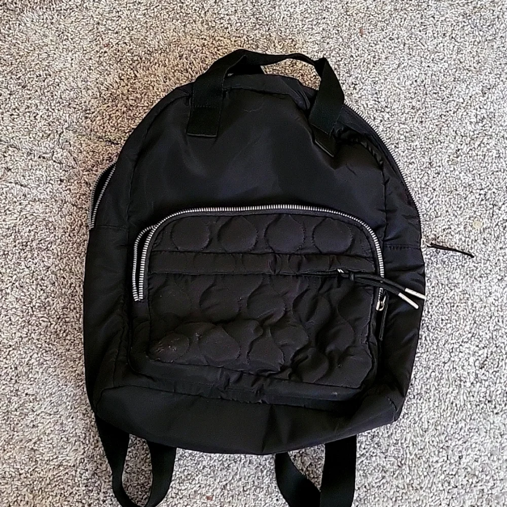 Black backpack - Picture 1 of 3